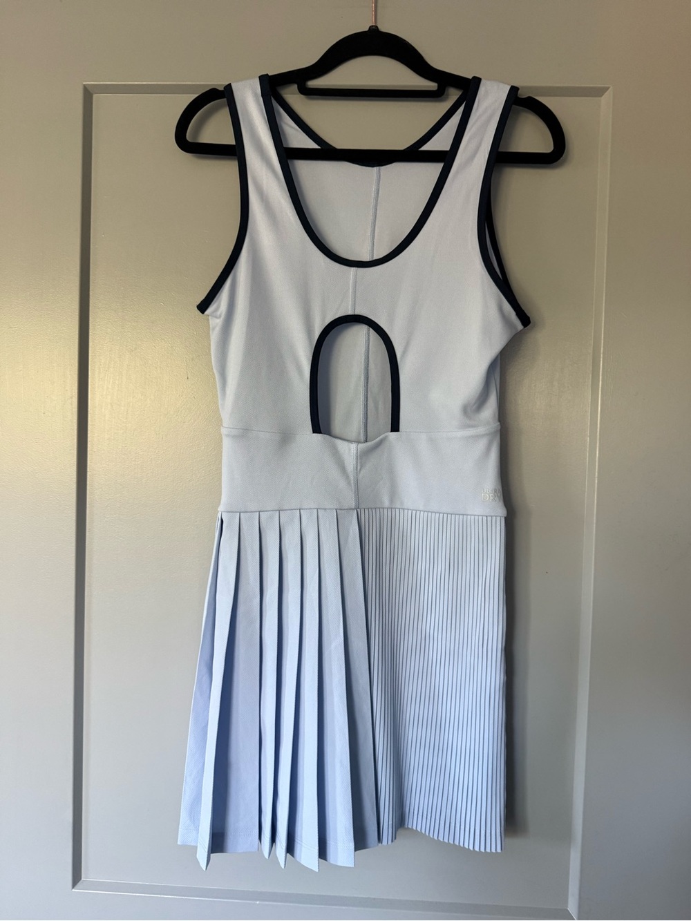 Lacoste Light Blue Pleated Tennis Dress with Contrast Trim Size 4 - Picture 4 of 11